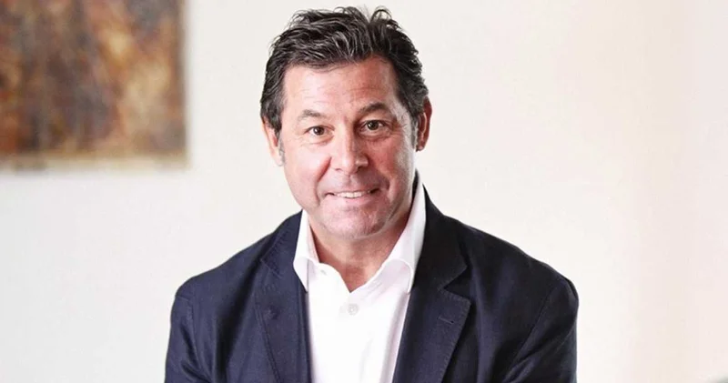 Cem Boyner ikinci torununu kucağına aldı