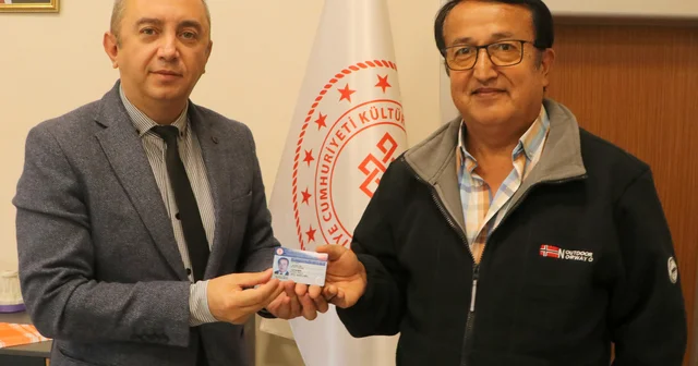 Burdurlu sanatçıya Somut Olmayan Kültür Miras Taşıyıcısı unvanı Burdur Haberleri