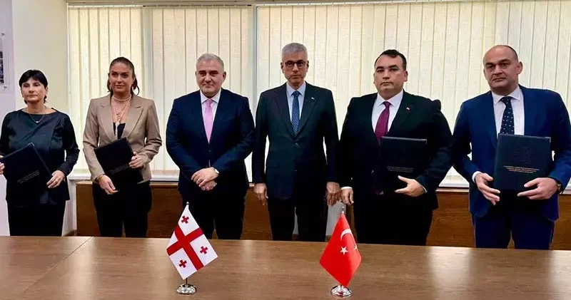 Sağlık Bakanı Kemal Memişoğlu Gürcistan’ı ziyaret etti