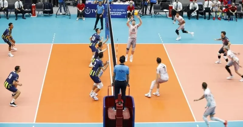 Fenerbahçe yi yenerek kupayı kazandılar