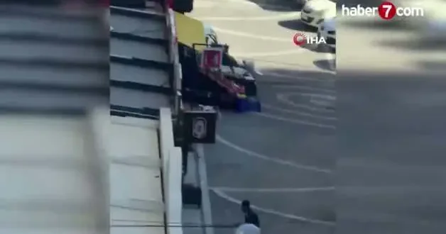 Esenyurt’ta bir iş yerine silahlı saldırı: O anlar cep telefonu kamerasında