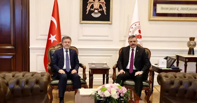 Bakanlar Çiftçi ve Yumaklı dan, Sokak hayvanları toplantısı