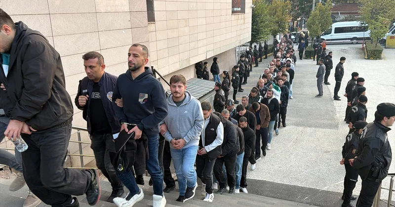 Eskişehir merkezli bahis operasyonunda gözaltına alınan 101 kişiden 78 i tutuklandı
