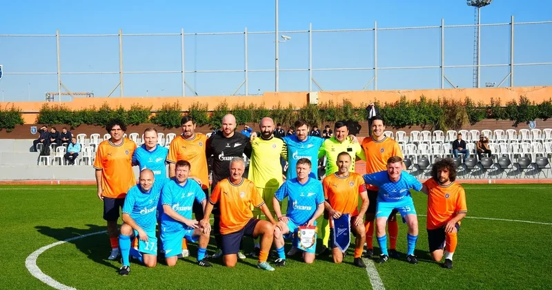 Başakşehir veteranları, Zenit i mağlup etti!
