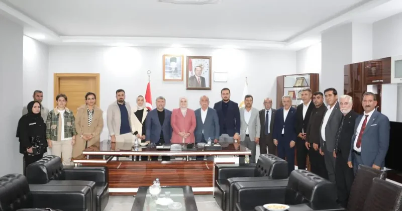 5 meclis üyesi AK Parti’ye katıldı