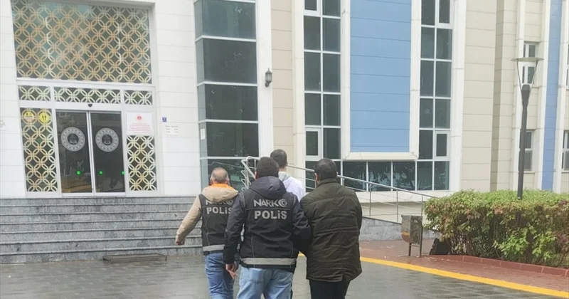Kırşehir de vücudunda 731 gram uyuşturucu bulunan 2 yabancı uyruklu tutuklandı