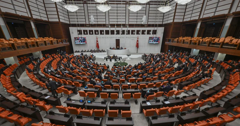 AK Parti nin fon teklifine ilişkin önergesiyle bloke işlemler tasfiyeye dahil edildi