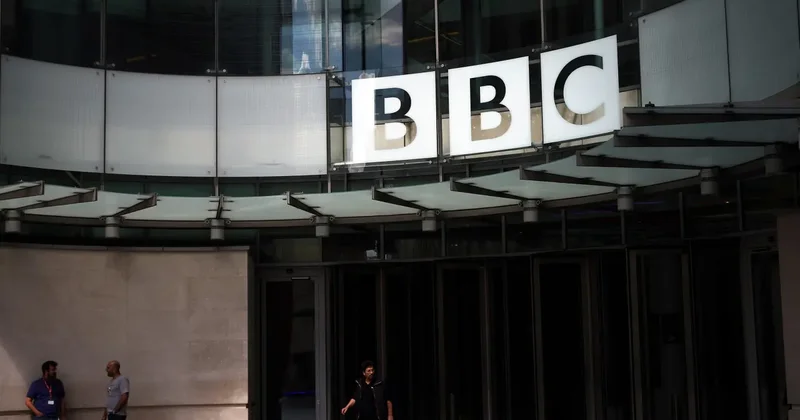 BBC zor günler yaşıyor: İki kanal ve radyoyu kapatıyor!