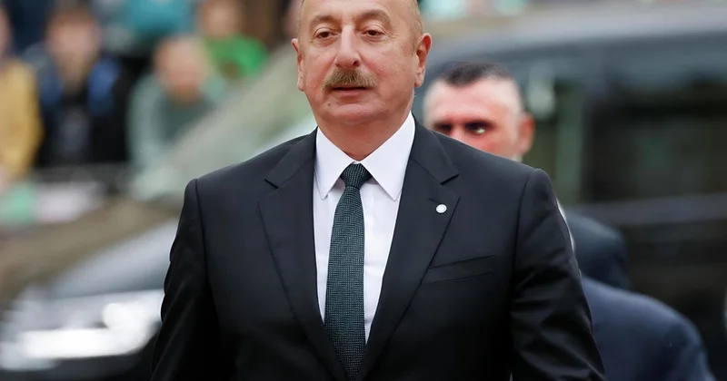 Azerbaycan 31 Türk e kapıyı kapattı! Listede Fatih Erbakan ve Ahmet Çakar da var