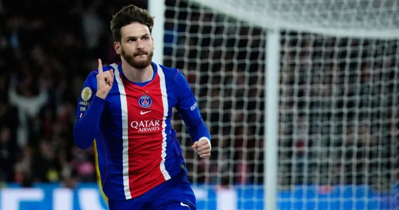 Kvaratskhelia dan PSG ye kötü haber: Çapraz bağları koptu!