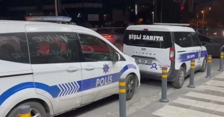 İstanbul’da aynı restoranda yemek yiyen 25 kişi hastaneye başvurdu