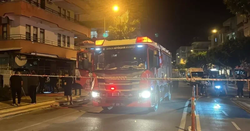 Alanya’da beyaz eşya tamir dükkanında çıkan yangın korkuttu