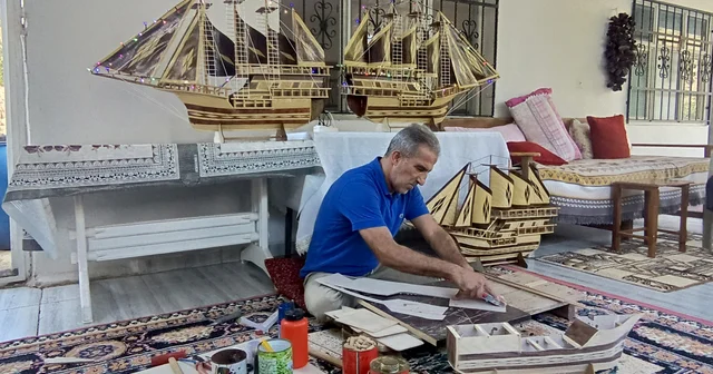 Evinde kurduğu atölyede 32 yıldır gemi maketi yapıyor Gaziantep Haberleri