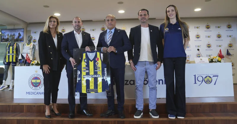 Fenerbahçe nin voleyboldaki yeni sponsoru 1907 Fenerbahçe Derneği oldu! Voleybol Haberleri