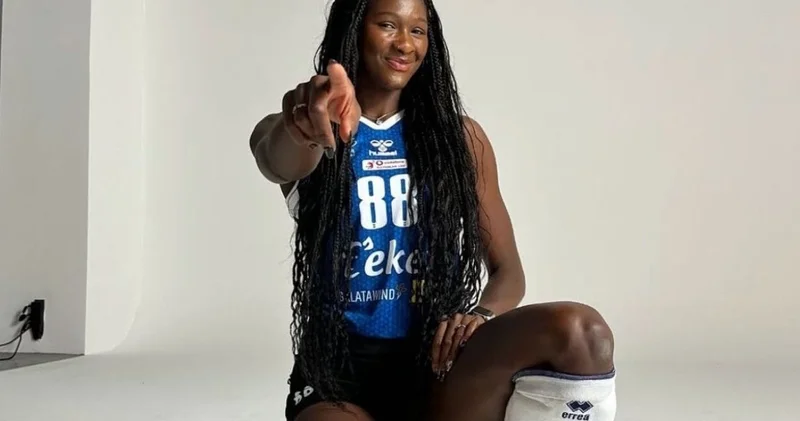 Eczacıbaşı na Bursa şoku: Nereden çıktı bu Iman Ndiaye!