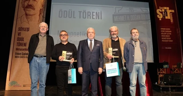 ETÜ öğretim üyesi Prof. Dr. Murat Kacıroğlu na edebiyat eleştirisi ödülü Erzurum Haberleri