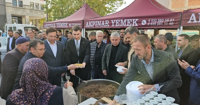 Sındırgı da deprem sonrası toplumsal dayanışma Kesilen kurbanlar ve pilav ihtiyaç sahiplerine ulaştı Balıkesir Haberleri