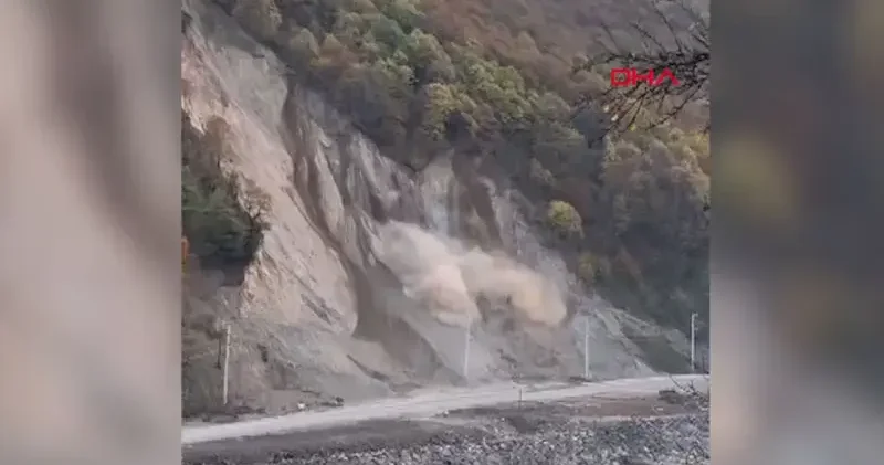 Düzce de heyelan; otomobilin son anda kurtulduğu anlar kamerada