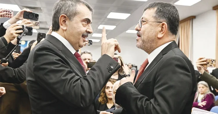 Bakan Tekin: Öğretmen başına 15 öğrenci düşüyor