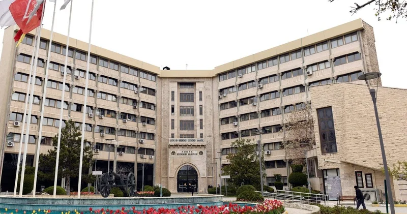 AKP li belediyede skandal hareket: Haberlerinden rahatsız olduğu gazeteleri tehdit etti