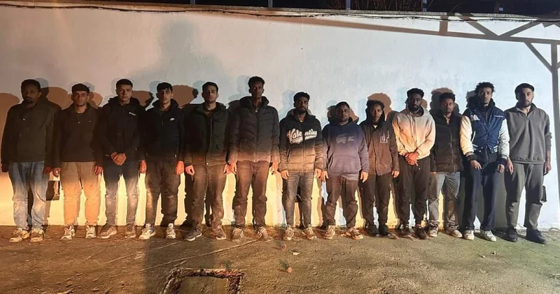 Yunanistan a geçmek isteyen kaçak göçmenler yakalandı