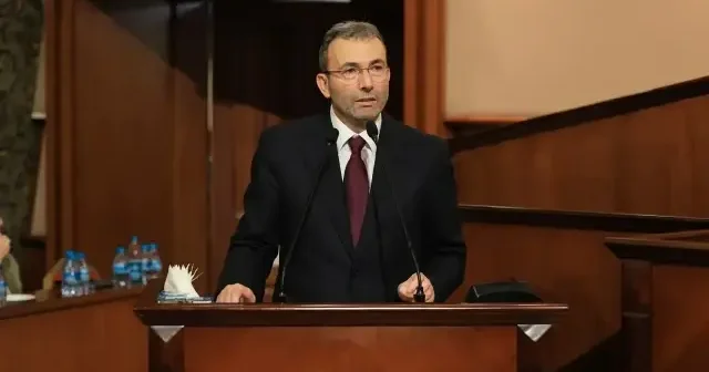 İBB Meclisi’nde rahatsız eden konuşma: Pendik Belediye Başkanı Ahmet Cin’in mikrofonu konuşmasının ortasında kapatıldı VİDEO İZLE