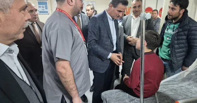 Vali Baruş, zehirlenme şüphesiyle hastaneye kaldırılan öğrencileri ziyaret etti Gümüşhane Haberleri