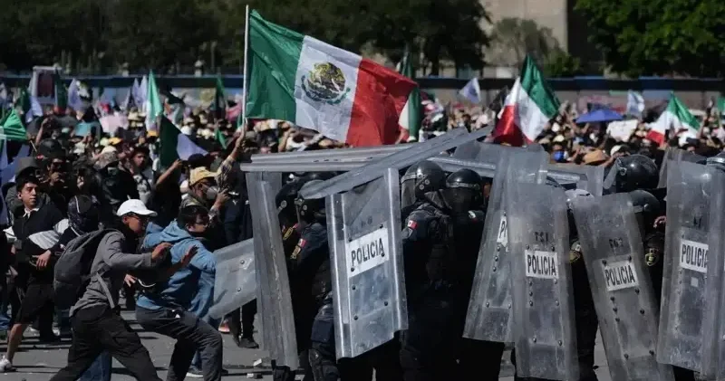 Meksika da Z Kuşağı adalet ve hesap verebilirlik talebiyle sokağa çıktı Dünya Haberleri