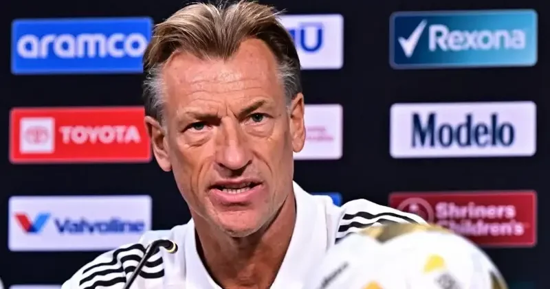 Fransız hocadan saygı dersi: Hervé Renard ezan okununca basın toplantısını durdurdu Futbol Haberleri