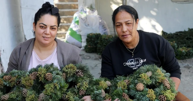 El emeği Noel çelenkleri 20 ülkeye ihraç ediliyor Antalya Haberleri