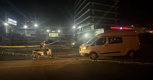 Diyarbakır da düğün salonunda silahlı kavga: 1 ölü, 2 yaralı Düğünde tartıştığı kayınbabasının kardeşini öldürdü Diyarbakır Haberleri