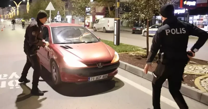 15 yaşındaki sürücü, polisi peşine taktı