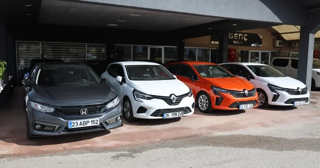 Kasım ve aralık ayları araç almanın tam zamanı Elazığ Galericiler Sitesi Başkanı Ahmet Yıldırım: Eskiden vatandaş aracı yatırım için alırken şimdi ihtiyaçtan alıyor Yıl sonlarında araçlarda yüzde 5 oranında düşüş yaşanıyor Elazığ Haberleri