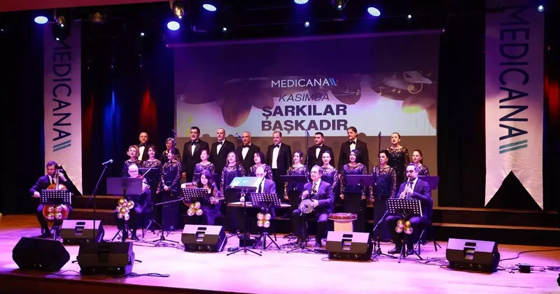 Sağlık çalışanlarından ‘Kasımda Şarkılar Başkadır’ konseri