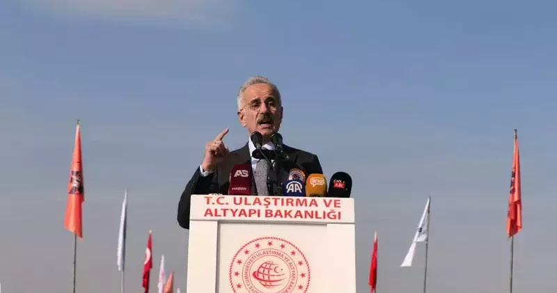 Bakan Uraloğlu: Ekonomik büyümenin birinci şartı, güçlü bir ulaşım altyapısıdır