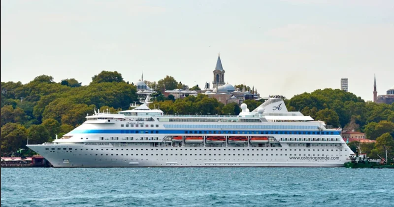 600 Rus turisti taşıyan gemi İstanbul a yanaşamadı: Rus basını Türkler intikam aldı diye yorumladı Sözcü Gazetesi