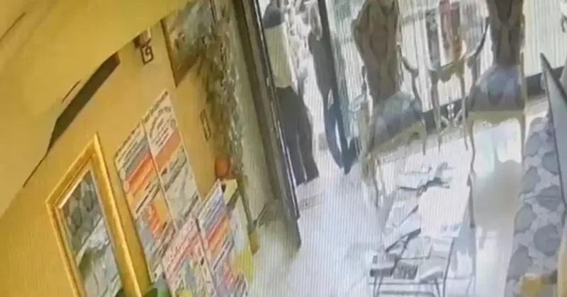 Zehirlenme faciasında, ilaçlama yapan kişinin otele girdiği anlar kamerada