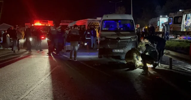 Bursa Yalova yolunda 5 aracın karıştığı zincirleme kaza: 1 ölü, 13 yaralı Bursa Haberleri