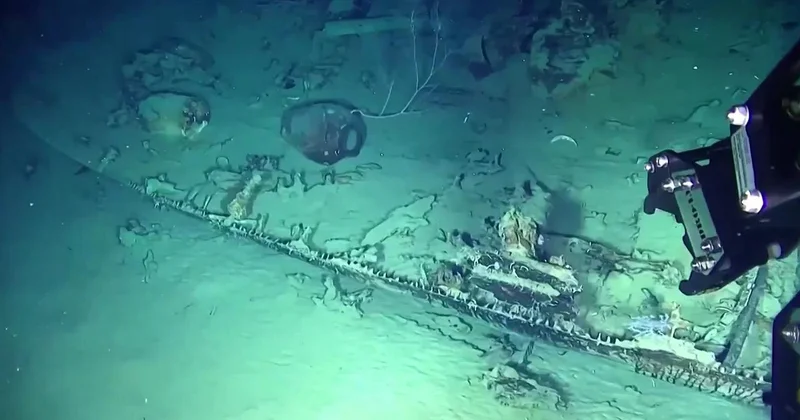 Kolombiya, 300 yıllık gemi enkazından ilk hazineleri çıkardı