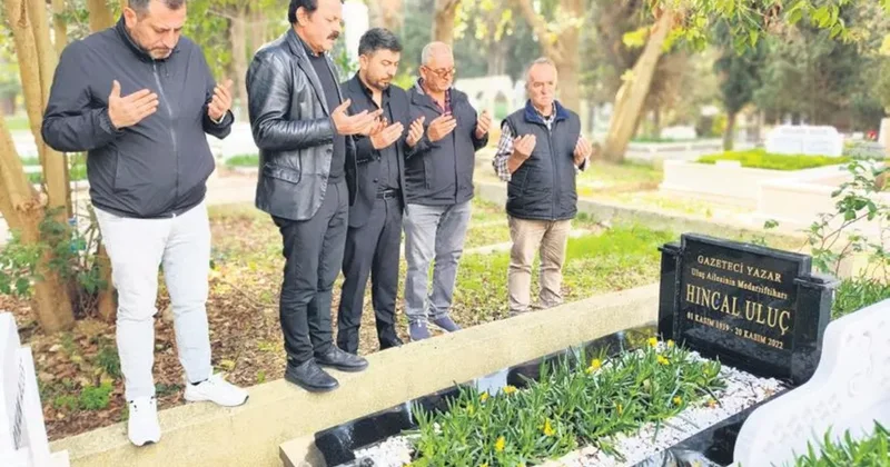 Hıncal Uluç kabri başında anıldı