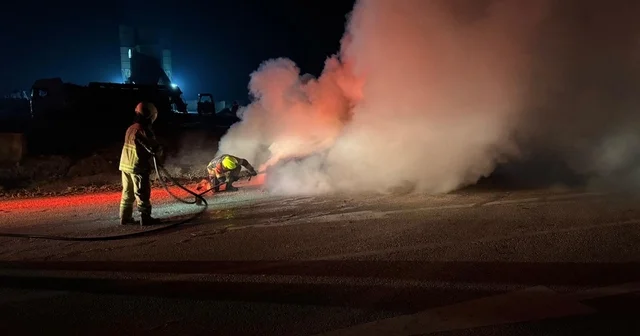 Bandırma Susurluk karayolunda araç yangını Balıkesir Haberleri