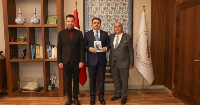 Kütahyalı Şeref Usta kitabının geliri çıraklara bağışlanacak Kütahya Haberleri