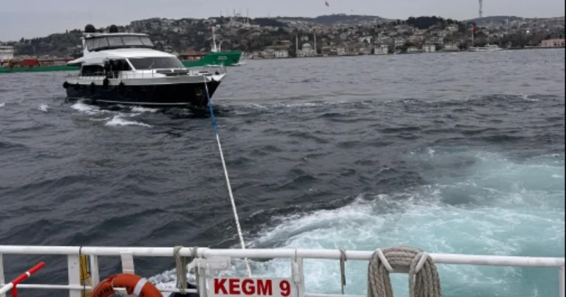 Akıntıya kapılan tekne İstanbul Boğazı nda sürüklendi Sözcü Gazetesi
