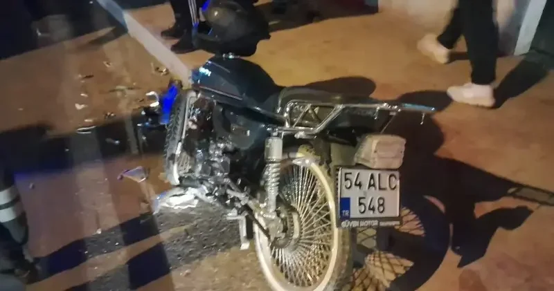 Yola savruldular: Genç motosikletin sürücüsünü hayattan koparan kaza Sakarya Haberleri