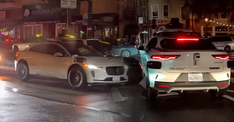 Teknolojinin başkentinde büyük kaos: Elektrikler gitti, sürücüsüz araçlar donup kaldı!