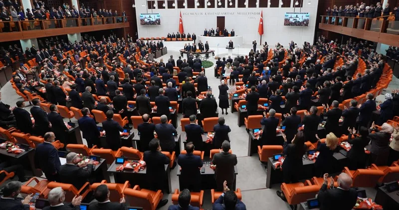 Bunlar da vatandaşın vekillerden istekleri: Çalışma saatlerinden açık alanda sigara içmeye...