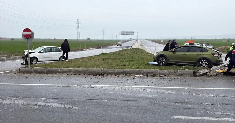 Edirne de iki otomobil çarpıştı: 7 yaralı