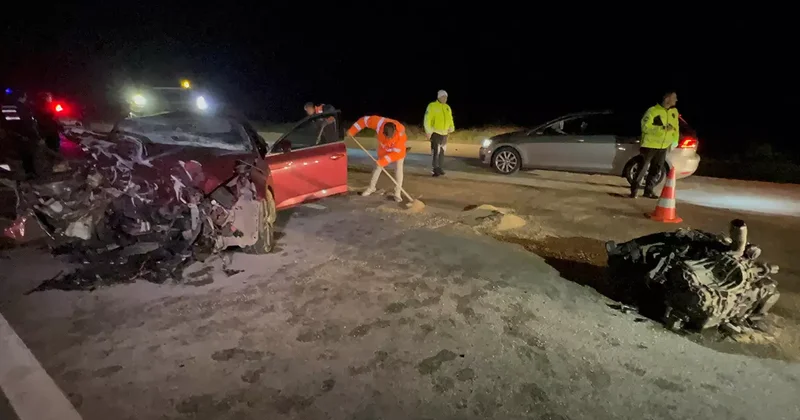 Polisin dur ihtarına uymayıp ters yöne girdi: 5 kişi hayatını kaybetti
