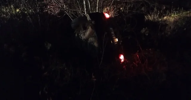 Şarampole devrilen otomobilden sızan yakıt paniğe neden oldu Bartın Haberleri