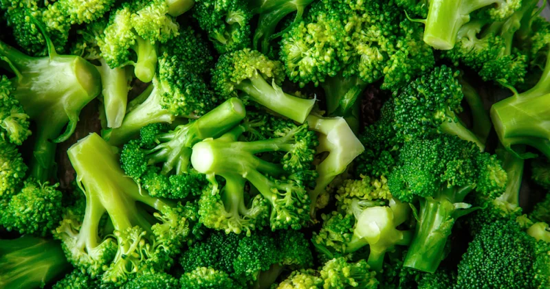 Faydasının kaybolmaması için brokoliyi nasıl pişirmeliyiz? Bir bütün halinde haşlıyorsanız büyük bir hata yapıyorsunuz!